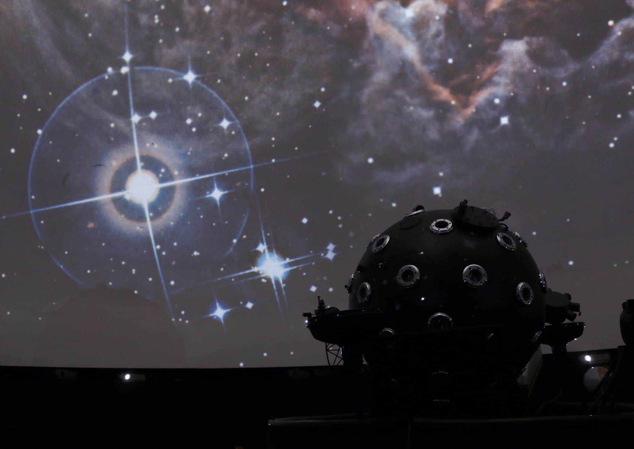 Planetario Chile - Nuestro maravilloso proyector Carl Zeiss ya