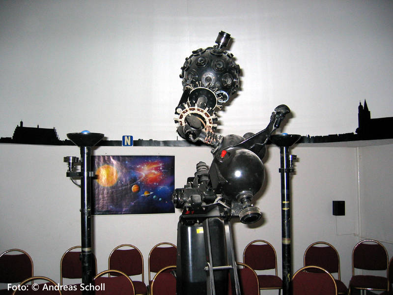 Planetarium des Goethe-Schiller-Gymnasiums Projektor