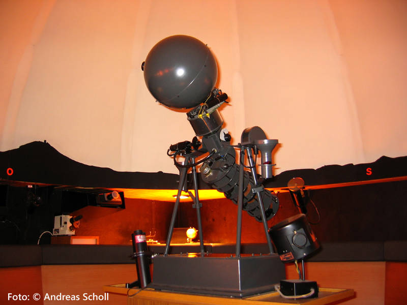 Sternwarte und Planetarium Reutlingen Projektor